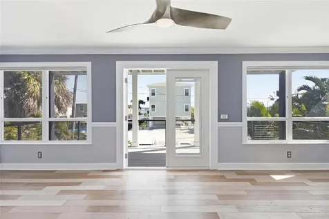2502 Avenue B Bradenton Beach FL 34217