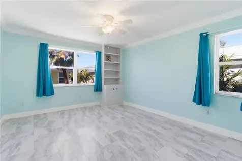 2502 Avenue B Bradenton Beach FL 34217