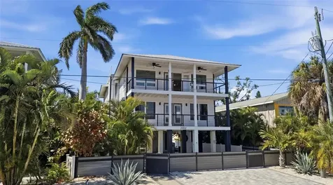 2502 Avenue B Bradenton Beach FL 34217
