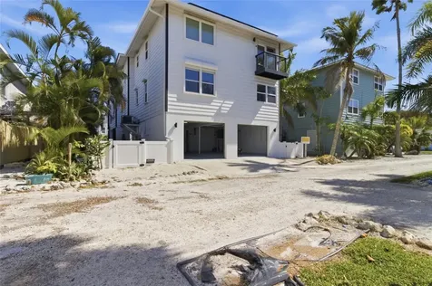 2502 Avenue B Bradenton Beach FL 34217