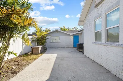 2606 W Henry Avenue Tampa FL 33614