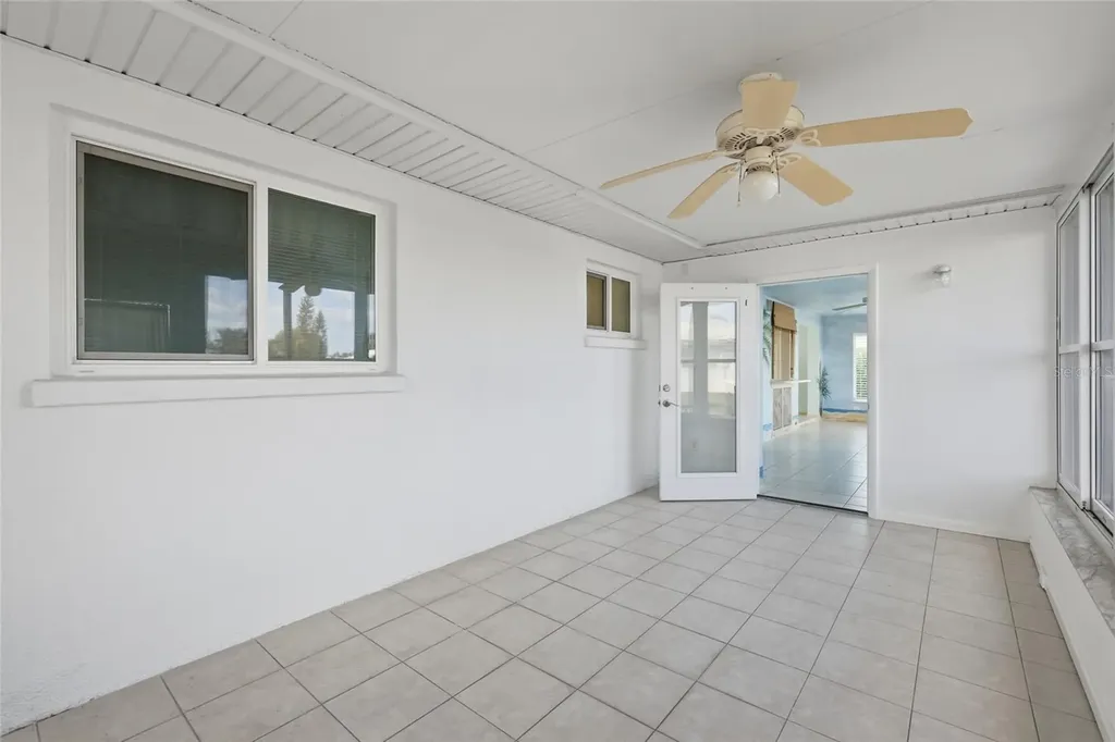 3905 Joyce Drive Bradenton FL 34208