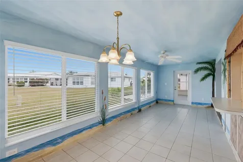 3905 Joyce Drive Bradenton FL 34208