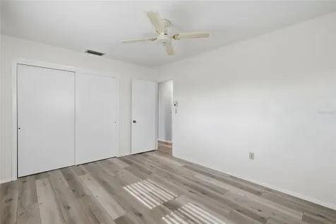 3905 Joyce Drive Bradenton FL 34208