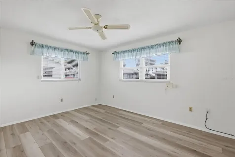 3905 Joyce Drive Bradenton FL 34208