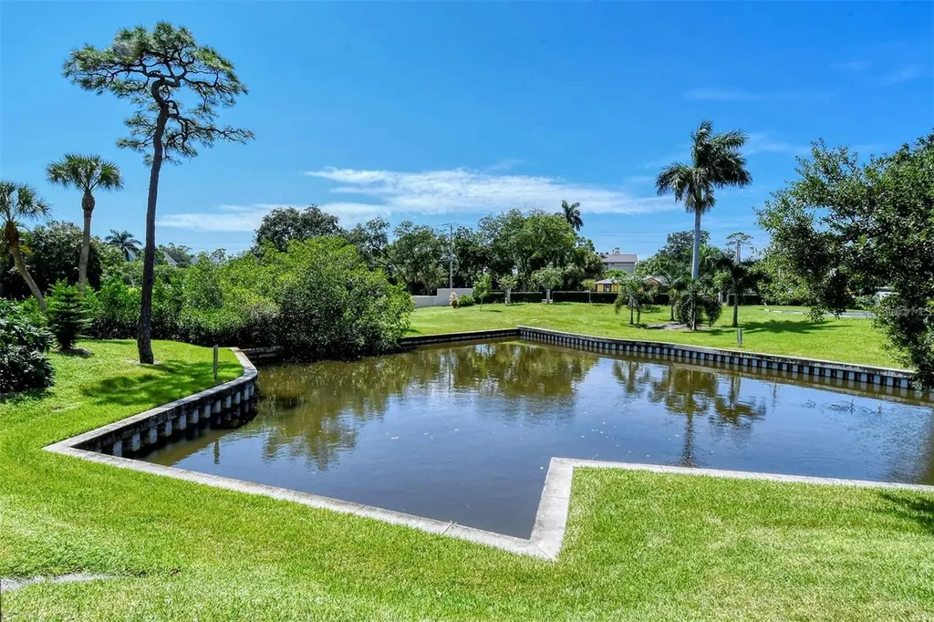 835 S Osprey Avenue Sarasota FL 34236