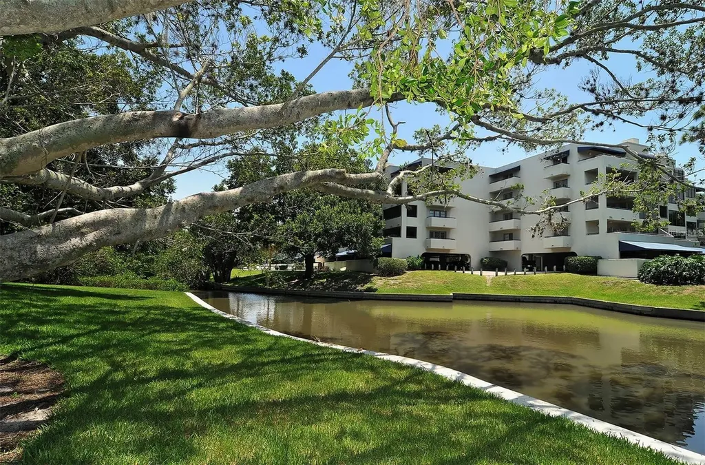 835 S Osprey Avenue Sarasota FL 34236