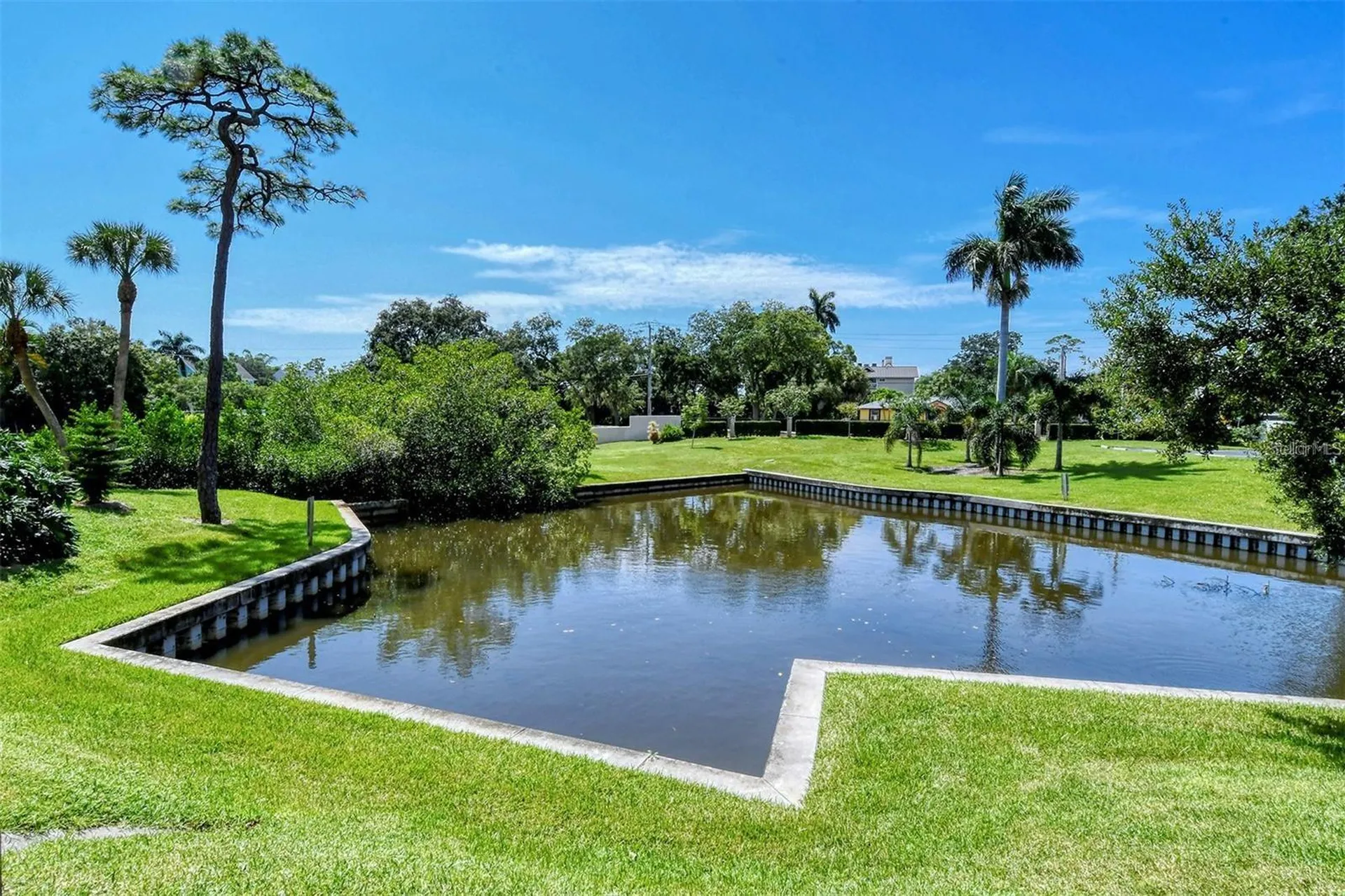 835 S Osprey Avenue Sarasota FL 34236