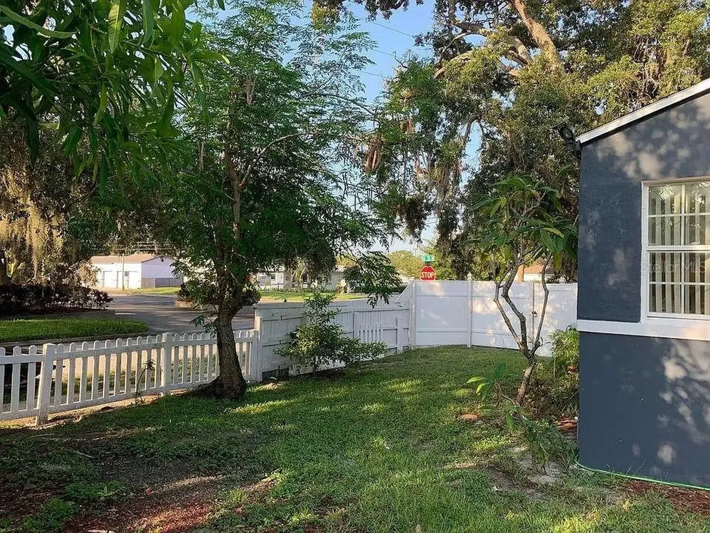 1005 16th Street N St Petersburg FL 33705