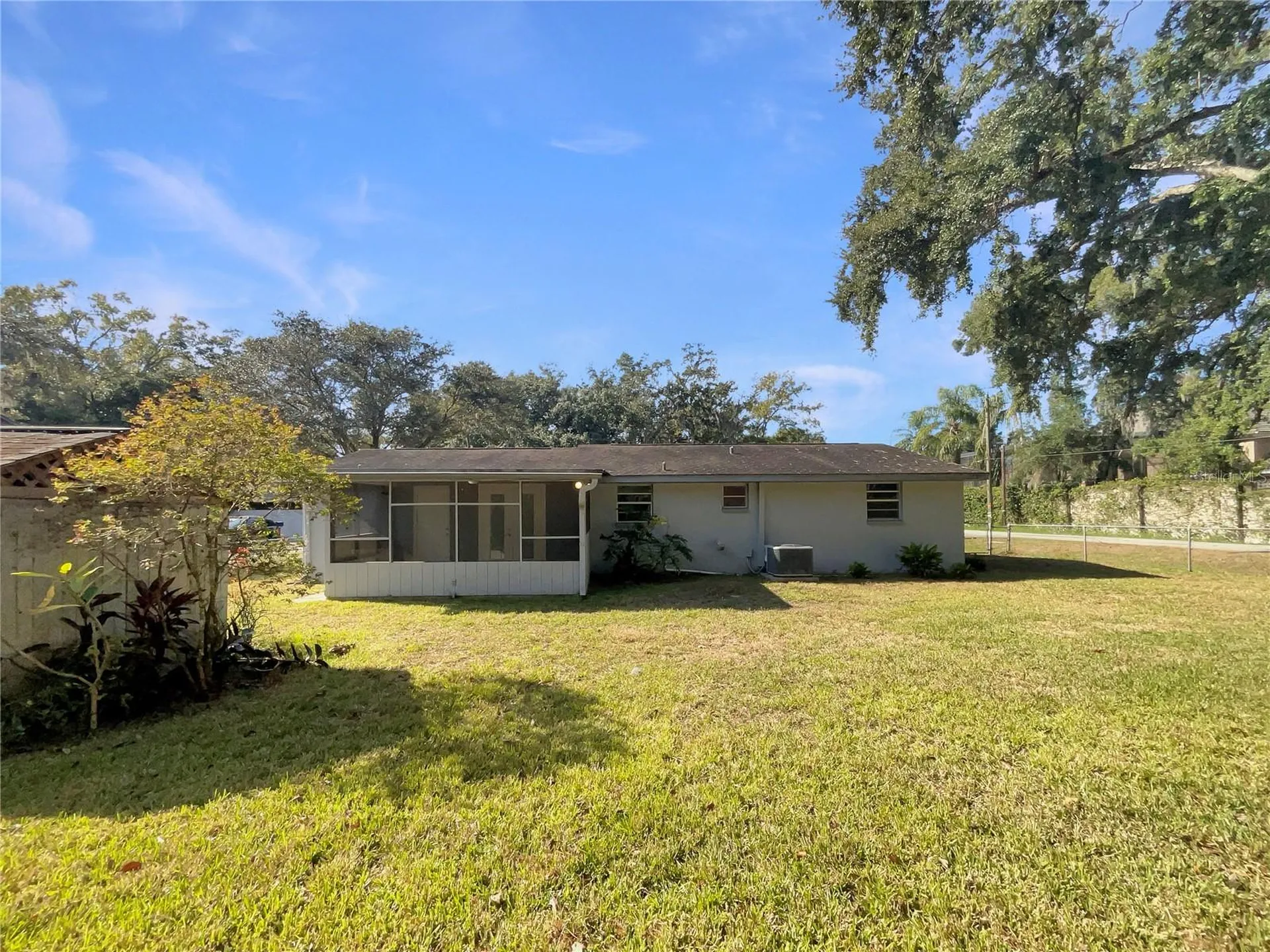 16423 Lake Byrd Drive Tampa FL 33618
