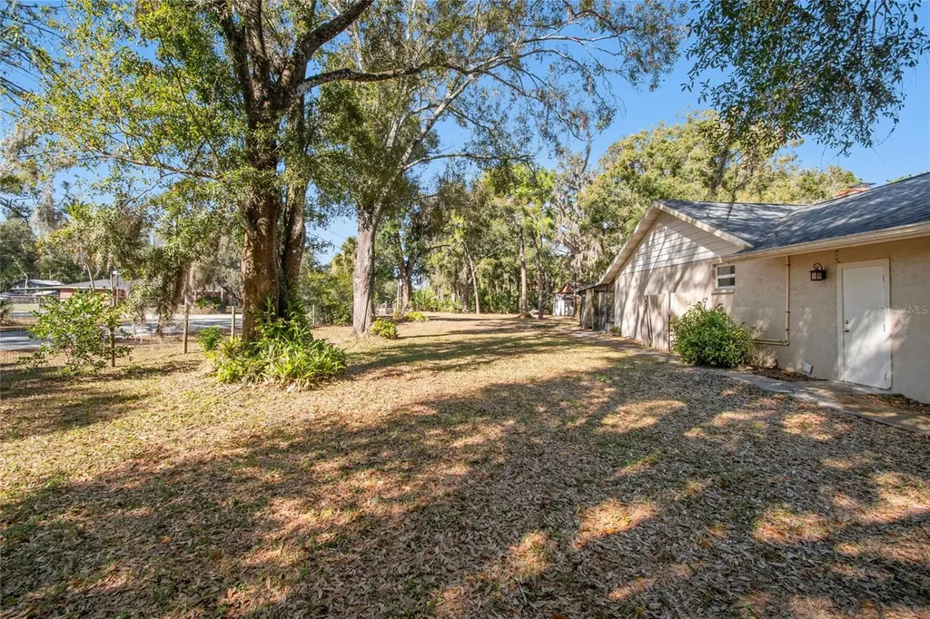 17641 Deerfield Drive Lutz FL 33558