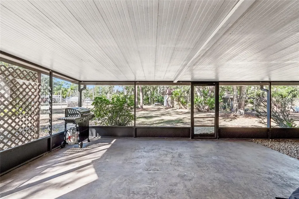 17641 Deerfield Drive Lutz FL 33558