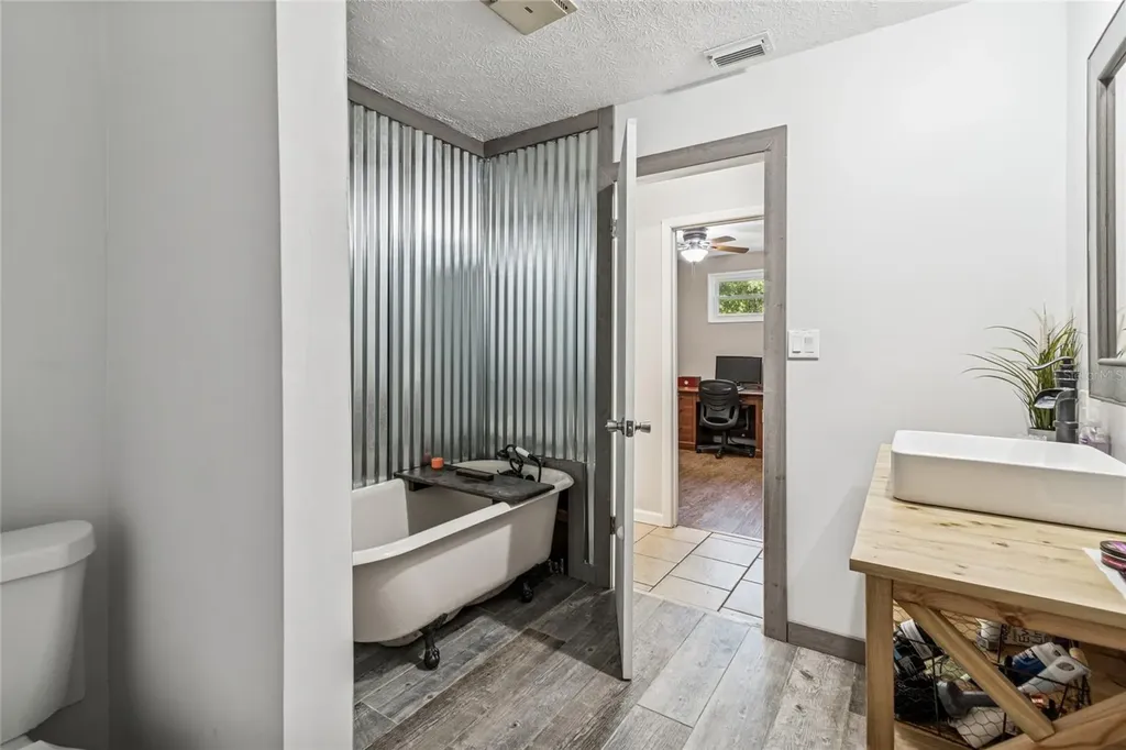17641 Deerfield Drive Lutz FL 33558