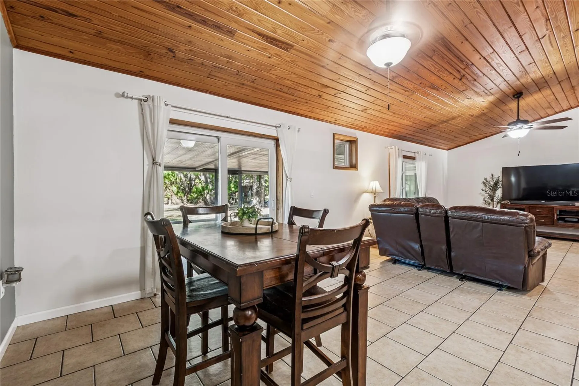 17641 Deerfield Drive Lutz FL 33558