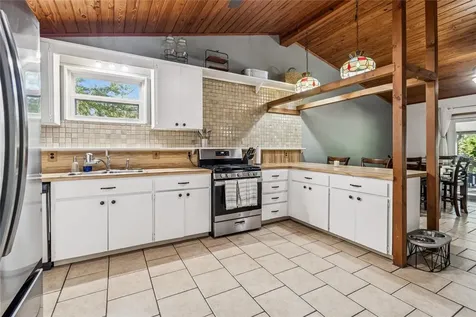 17641 Deerfield Drive Lutz FL 33558