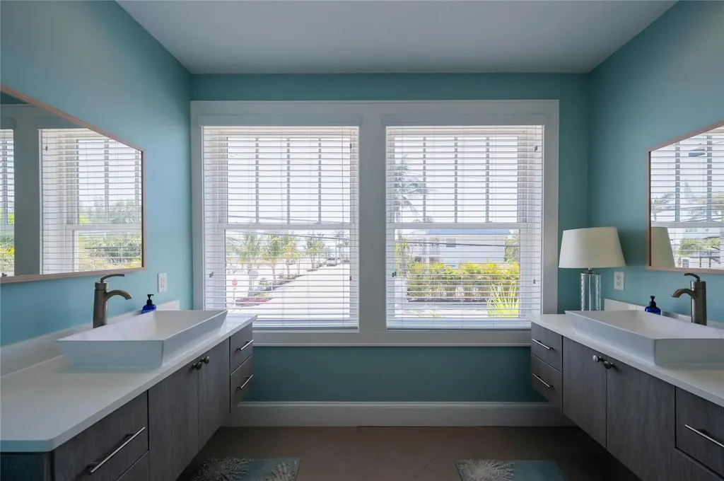 2201 Avenue C Bradenton Beach FL 34217