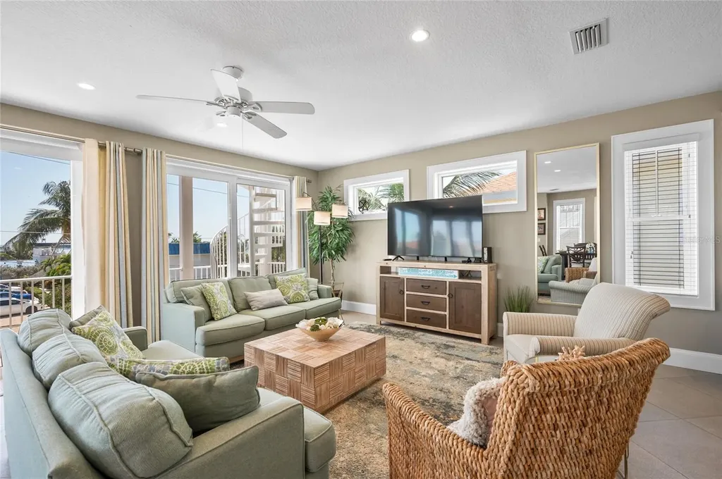 2201 Avenue C Bradenton Beach FL 34217