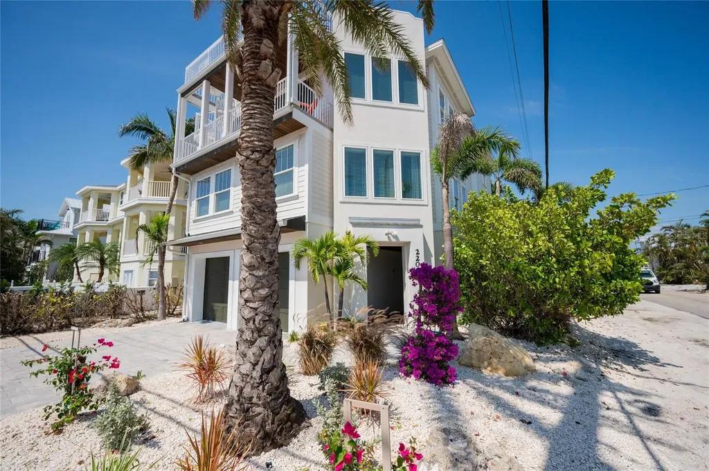2201 Avenue C Bradenton Beach FL 34217