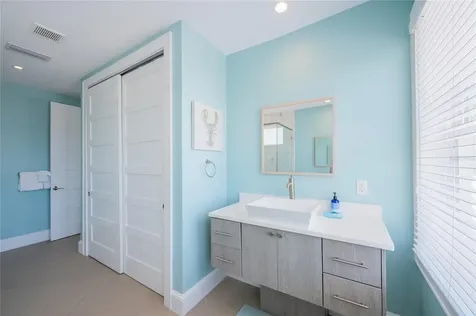 2201 Avenue C Bradenton Beach FL 34217