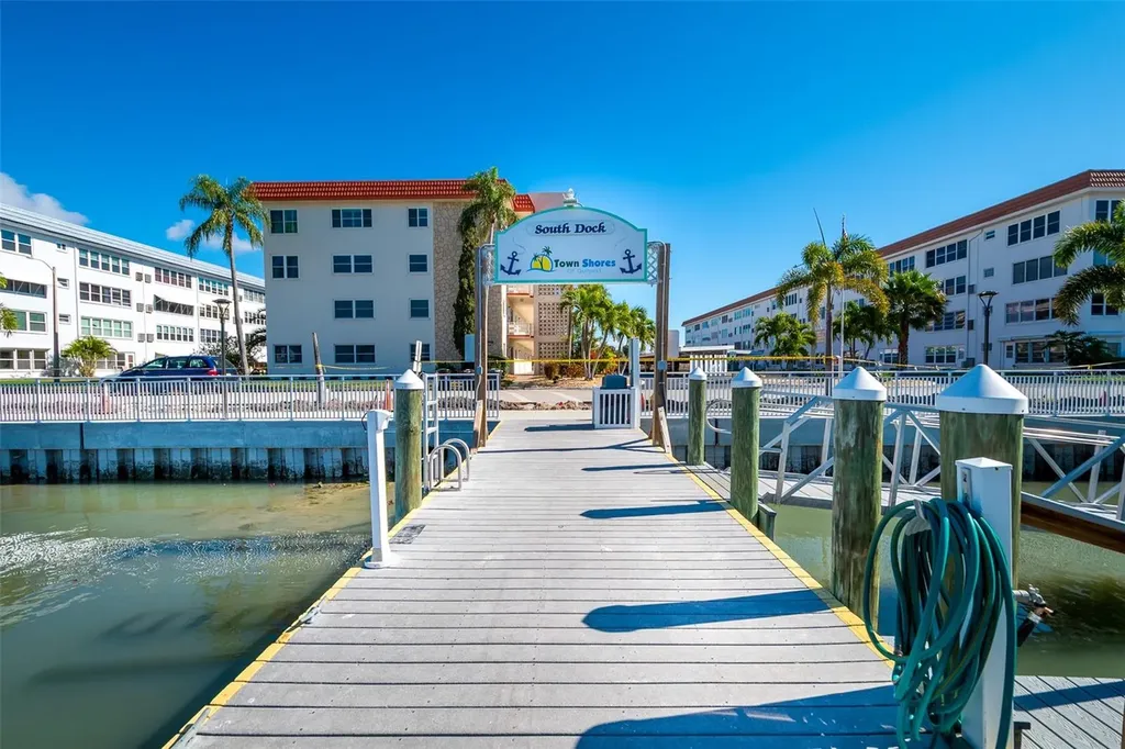 6075 Shore Boulevard S Gulfport FL 33707