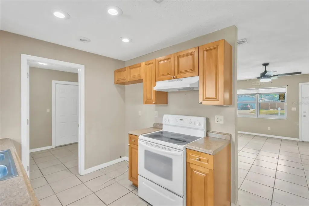 8232 Lark Street Seminole FL 33777
