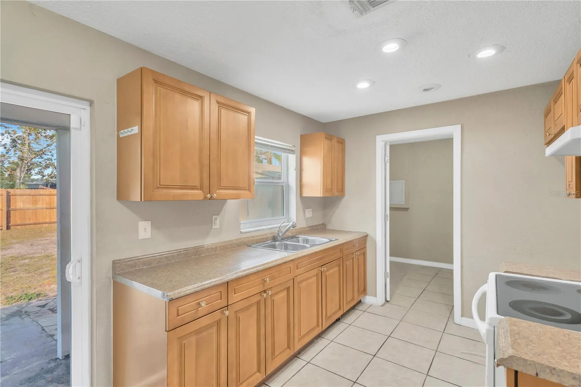8232 Lark Street Seminole FL 33777