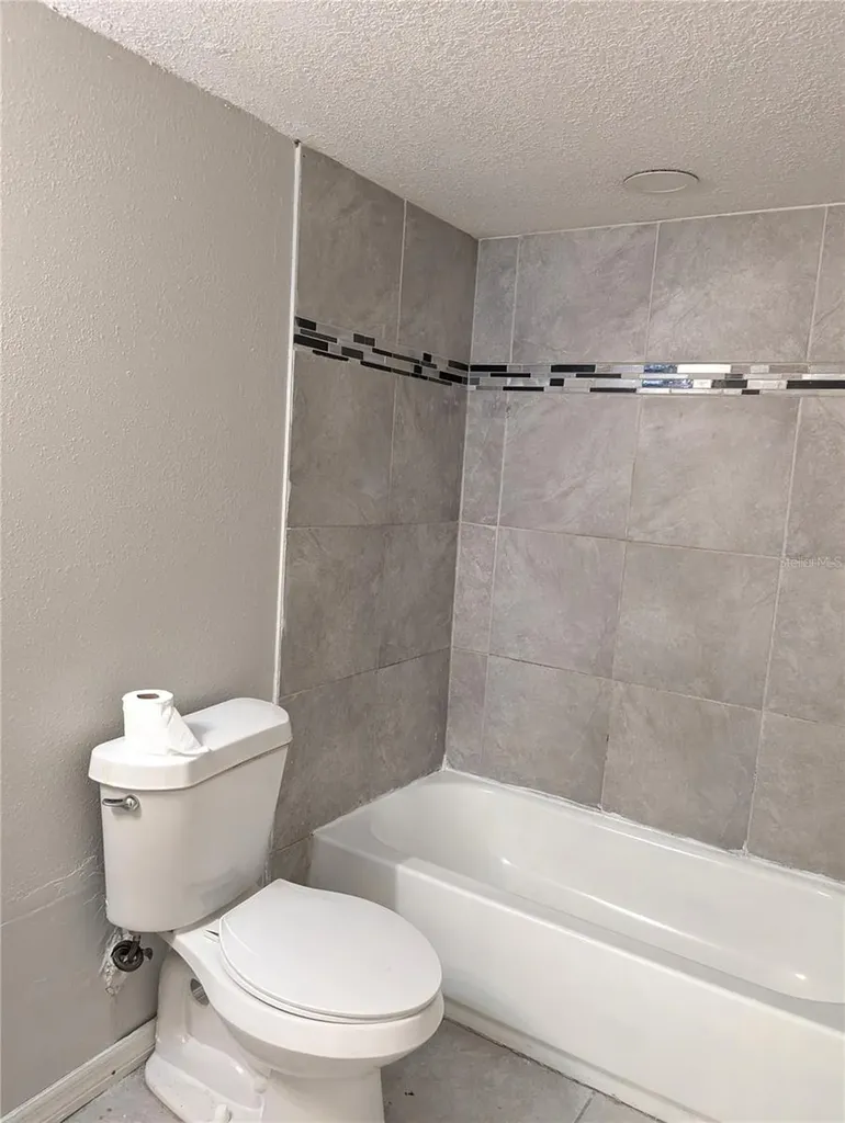 8713 N Mandarine Place Tampa FL 33617