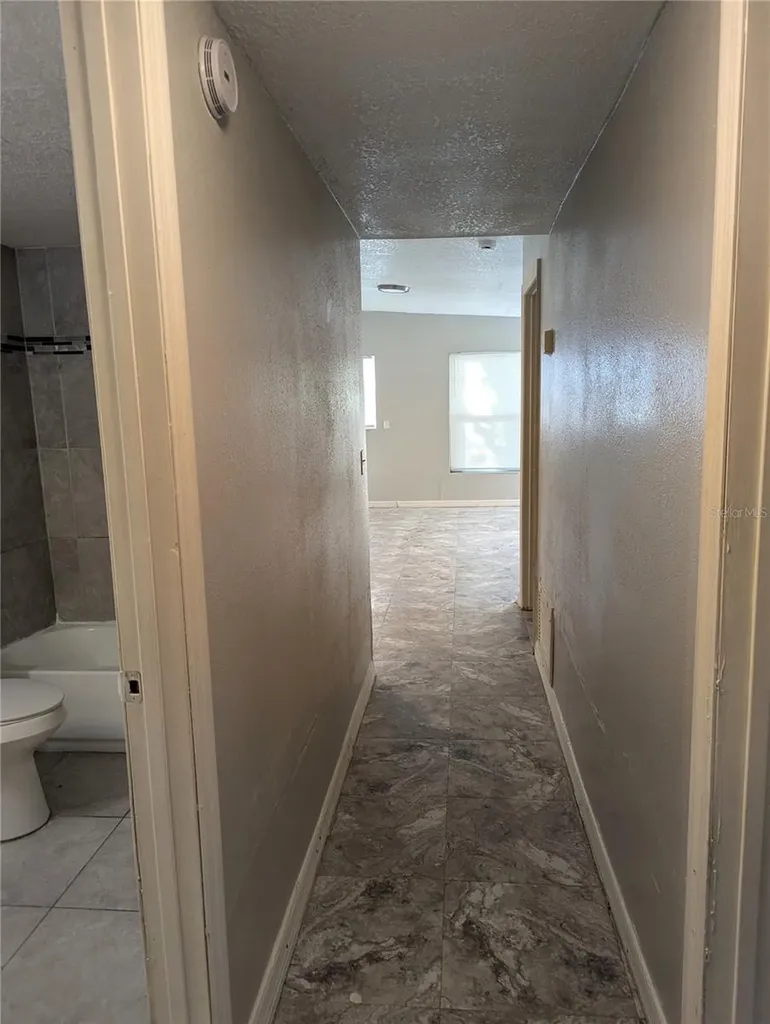 8713 N Mandarine Place Tampa FL 33617