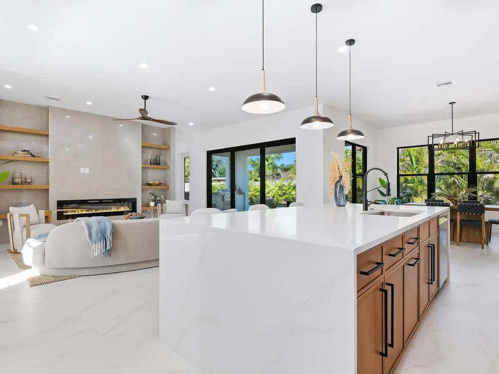 2303 Loma Linda Street Sarasota FL 34239