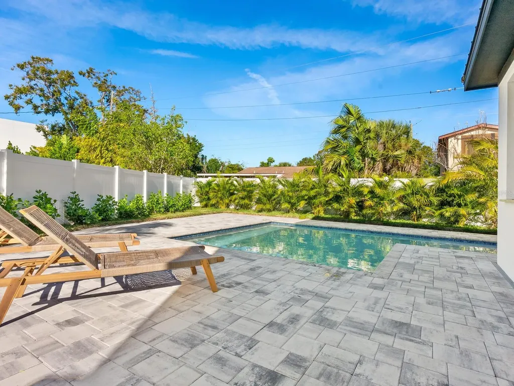 2303 Loma Linda Street Sarasota FL 34239