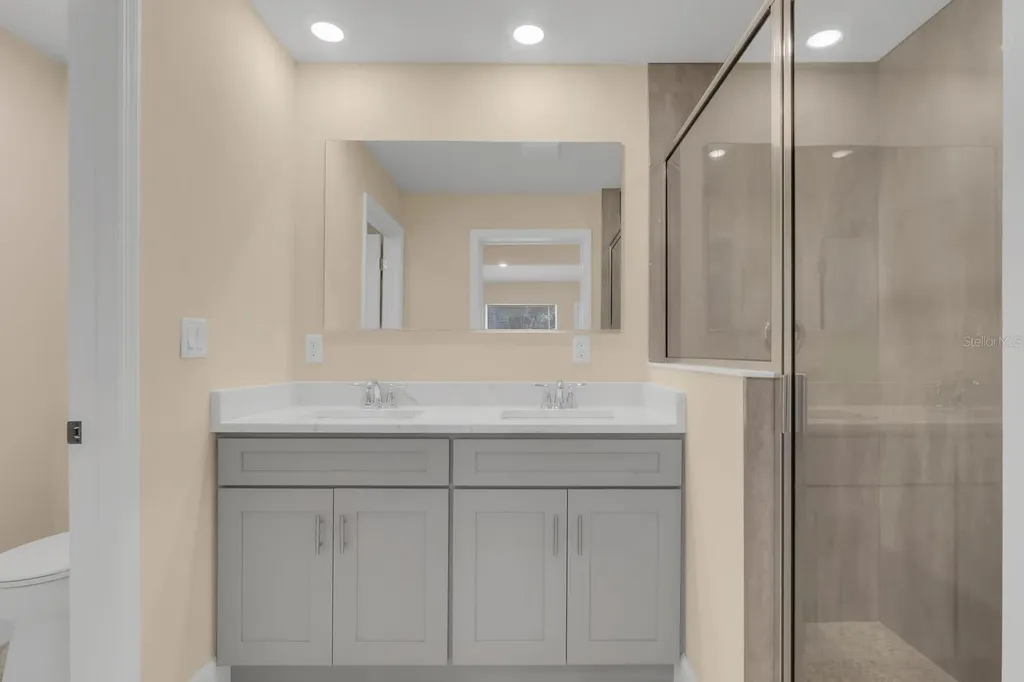 1214 Elinore Drive Orlando FL 32808