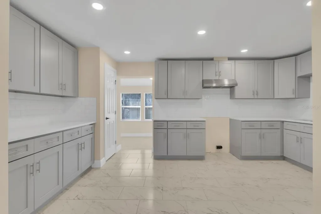 1214 Elinore Drive Orlando FL 32808