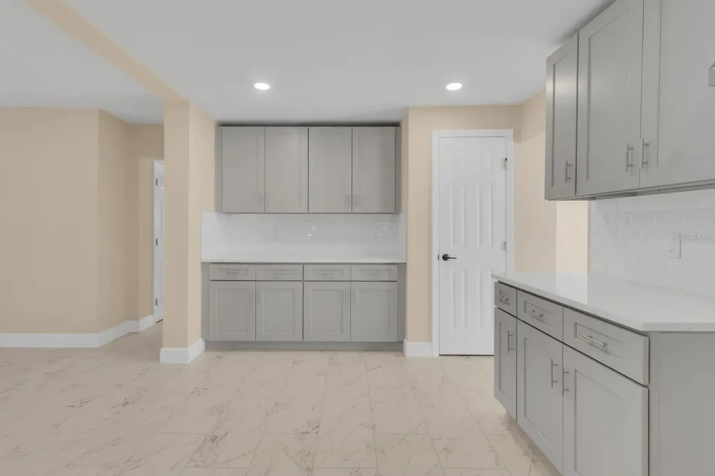 1214 Elinore Drive Orlando FL 32808