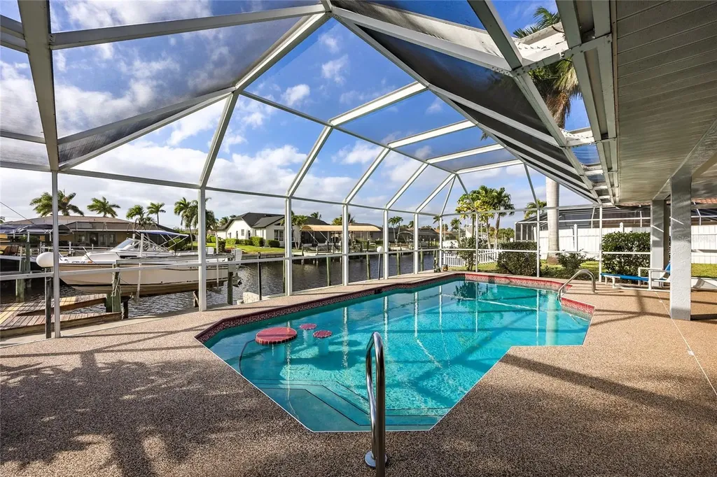 3316 SE 19th Place Cape Coral FL 33904
