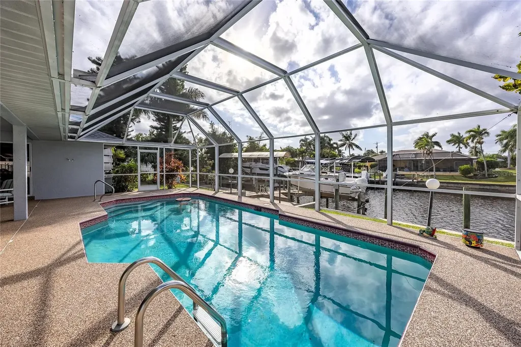 3316 SE 19th Place Cape Coral FL 33904