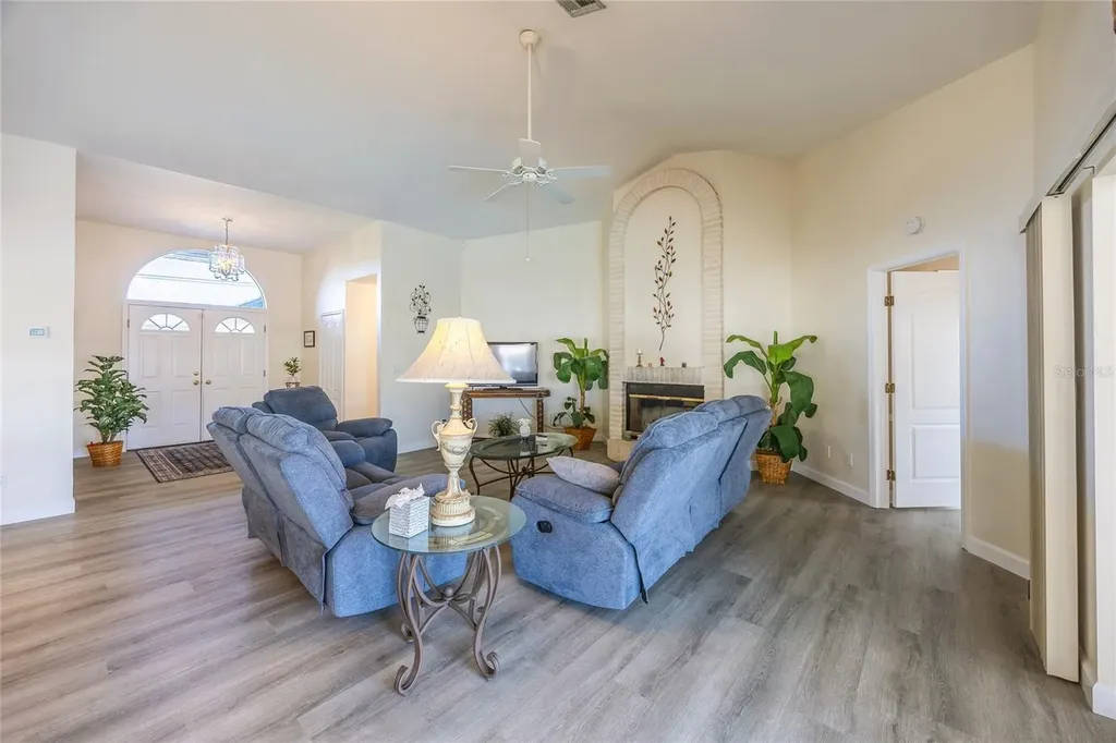 3316 SE 19th Place Cape Coral FL 33904