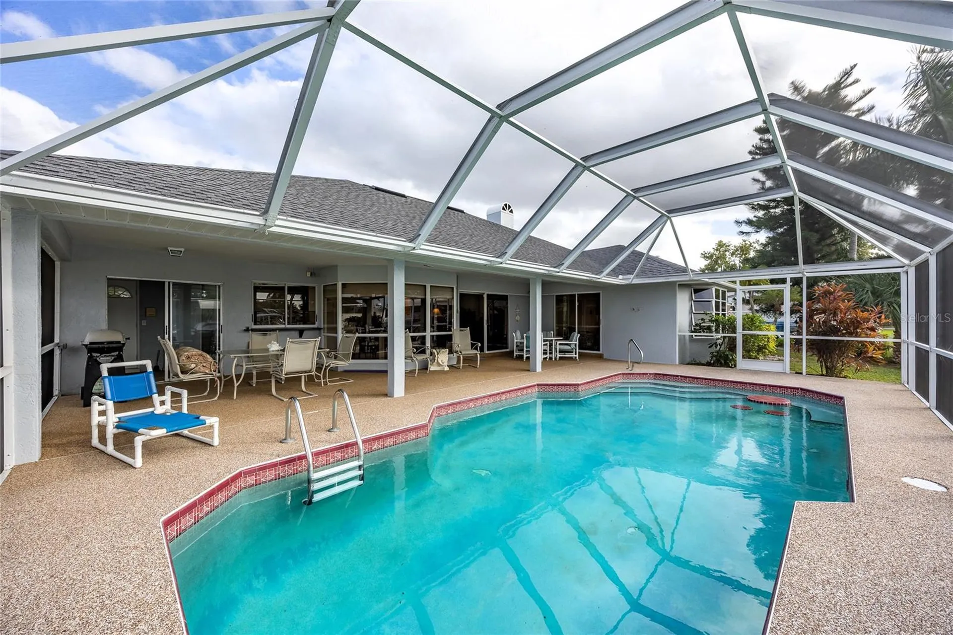 3316 SE 19th Place Cape Coral FL 33904