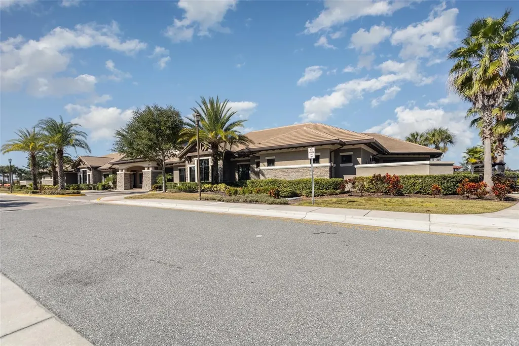 2461 Avian Loop Kissimmee FL 34741