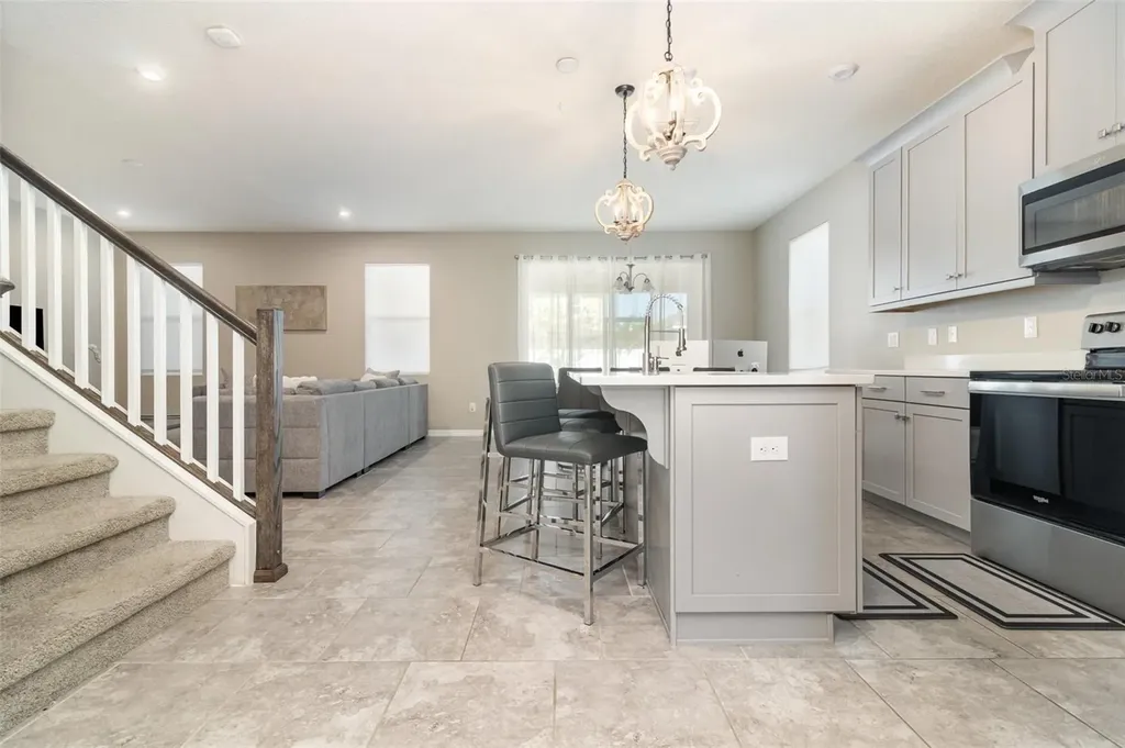 2461 Avian Loop Kissimmee FL 34741