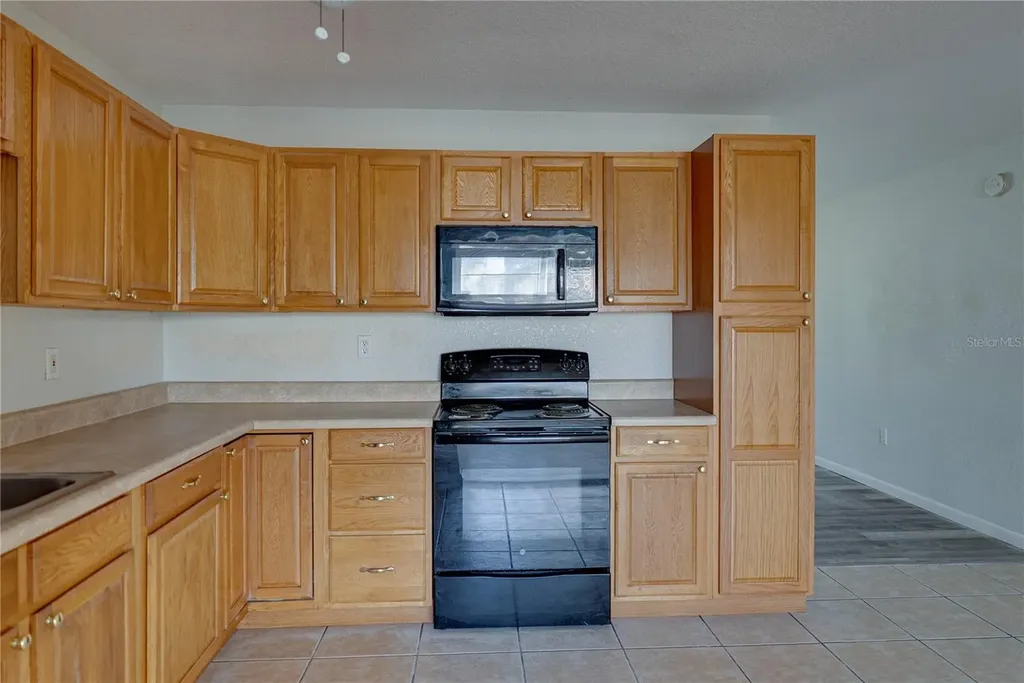 2011 9th Street NE Winter Haven FL 33881