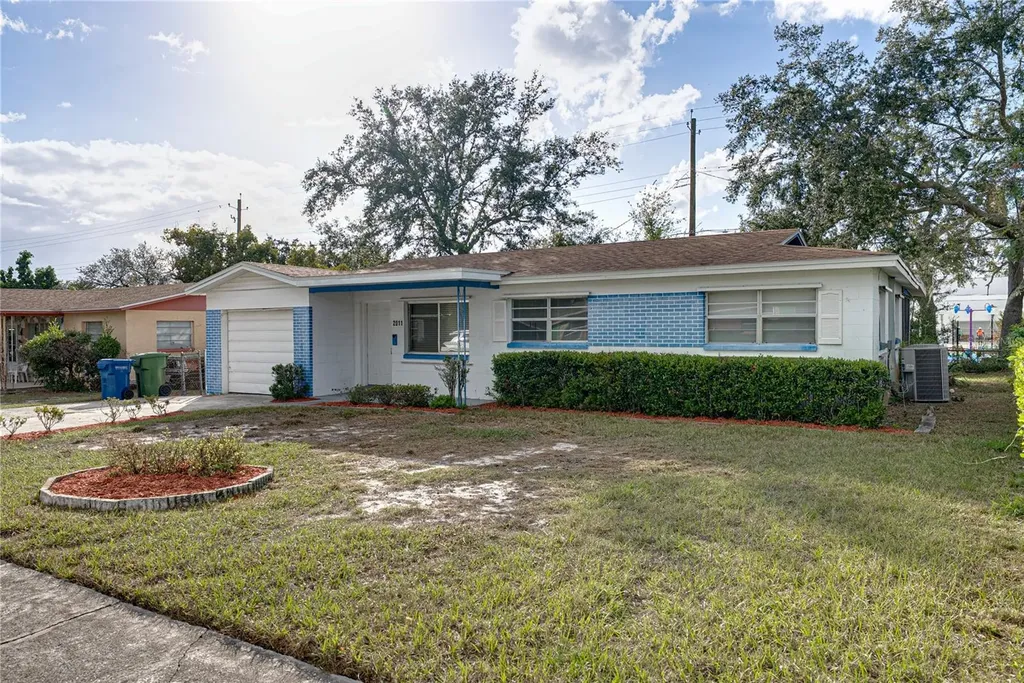 2011 9th Street NE Winter Haven FL 33881