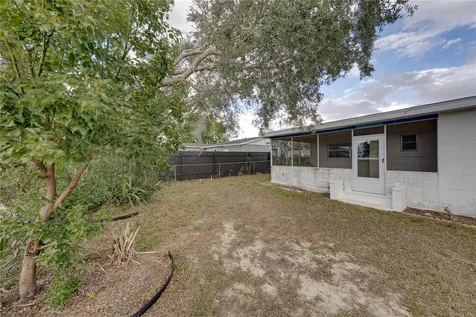 2011 9th Street NE Winter Haven FL 33881