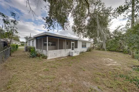 2011 9th Street NE Winter Haven FL 33881