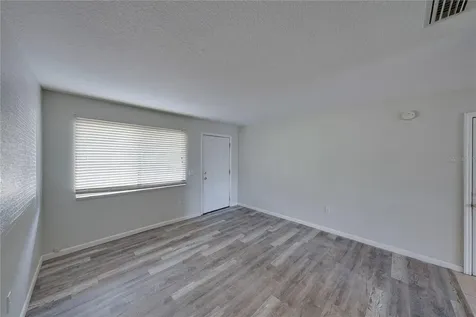2011 9th Street NE Winter Haven FL 33881