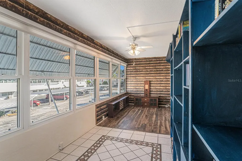 1900 59th Avenue N St Petersburg FL 33714
