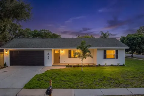 1837 Sourwood Boulevard Dunedin FL 34698