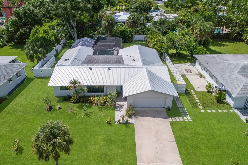 426 N Shore Drive Sarasota FL 34234