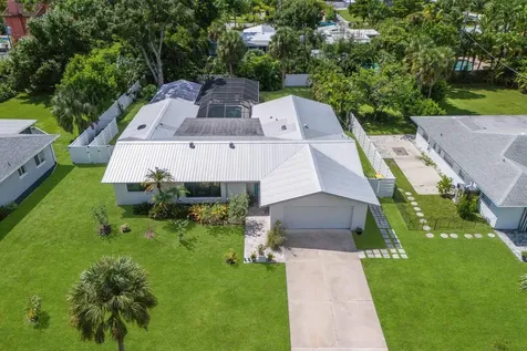 426 N Shore Drive Sarasota FL 34234