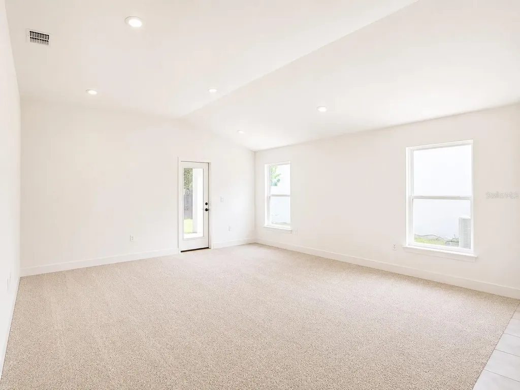 262 Verny Grove Lane Leesburg FL 34748