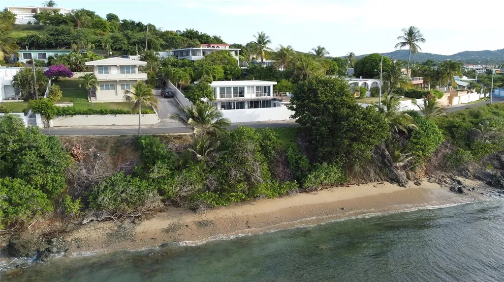 56 N Shore Road Vieques PR 00765